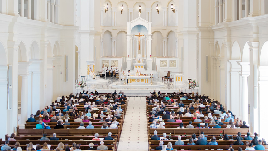 Couples celebrate marriage milestones at Wedding Anniversary Mass ...